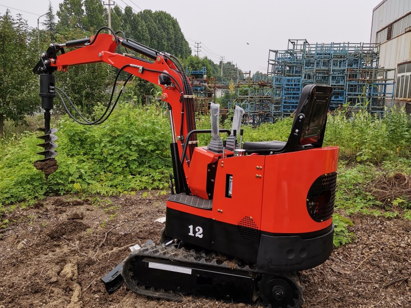 Small excavator manufacturers share common knowledge about excavators going uphill and downhill